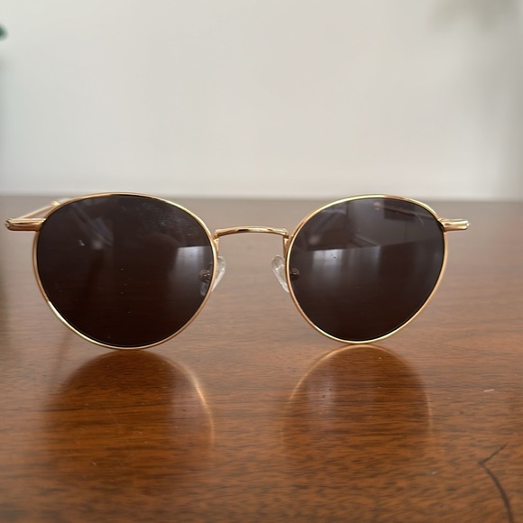 Ollie Quinn Shiny Gold Polarized Percy Sunglasses - Picture 2 of 7